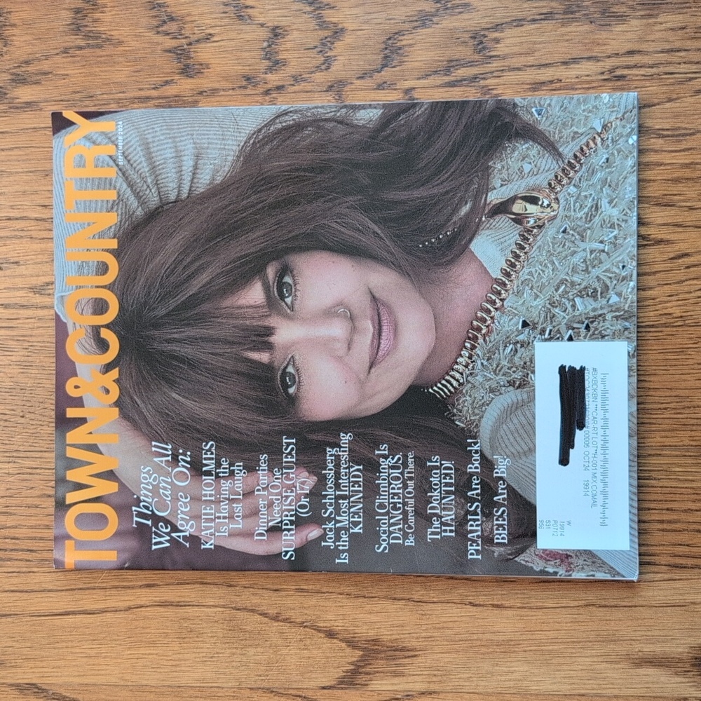 Town & Country September 2024 Katie Holmes Park Avenue Meets Papi Juice!
